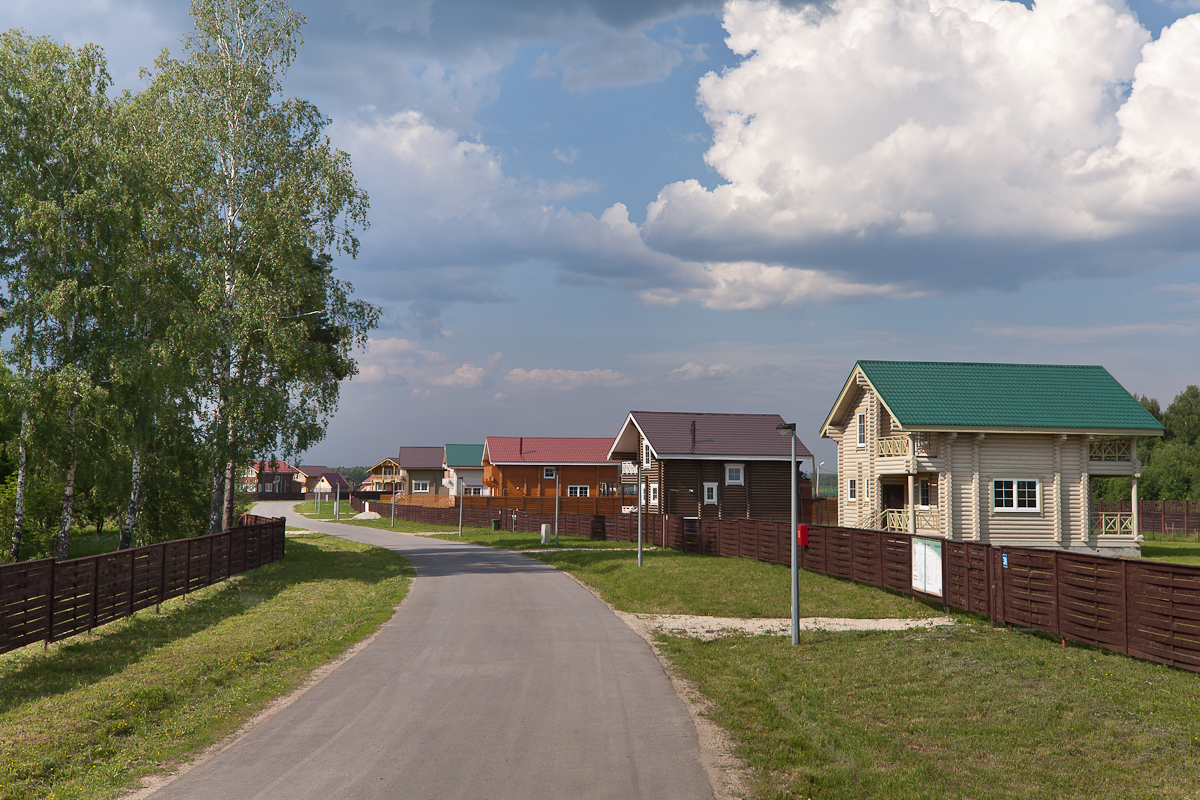 Доставка заокский район. Поселок Заокский парк. Велегож парк Престиж. Заокский район коттеджные поселки. Велегож парк Заокский конюшня.